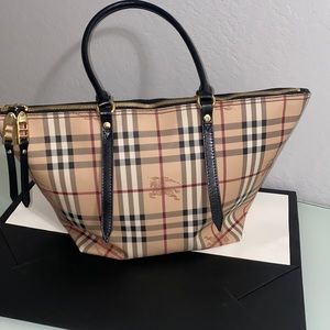 BURBERRY MEDIUM HAYMARKET CHECK SALISBURY BAG